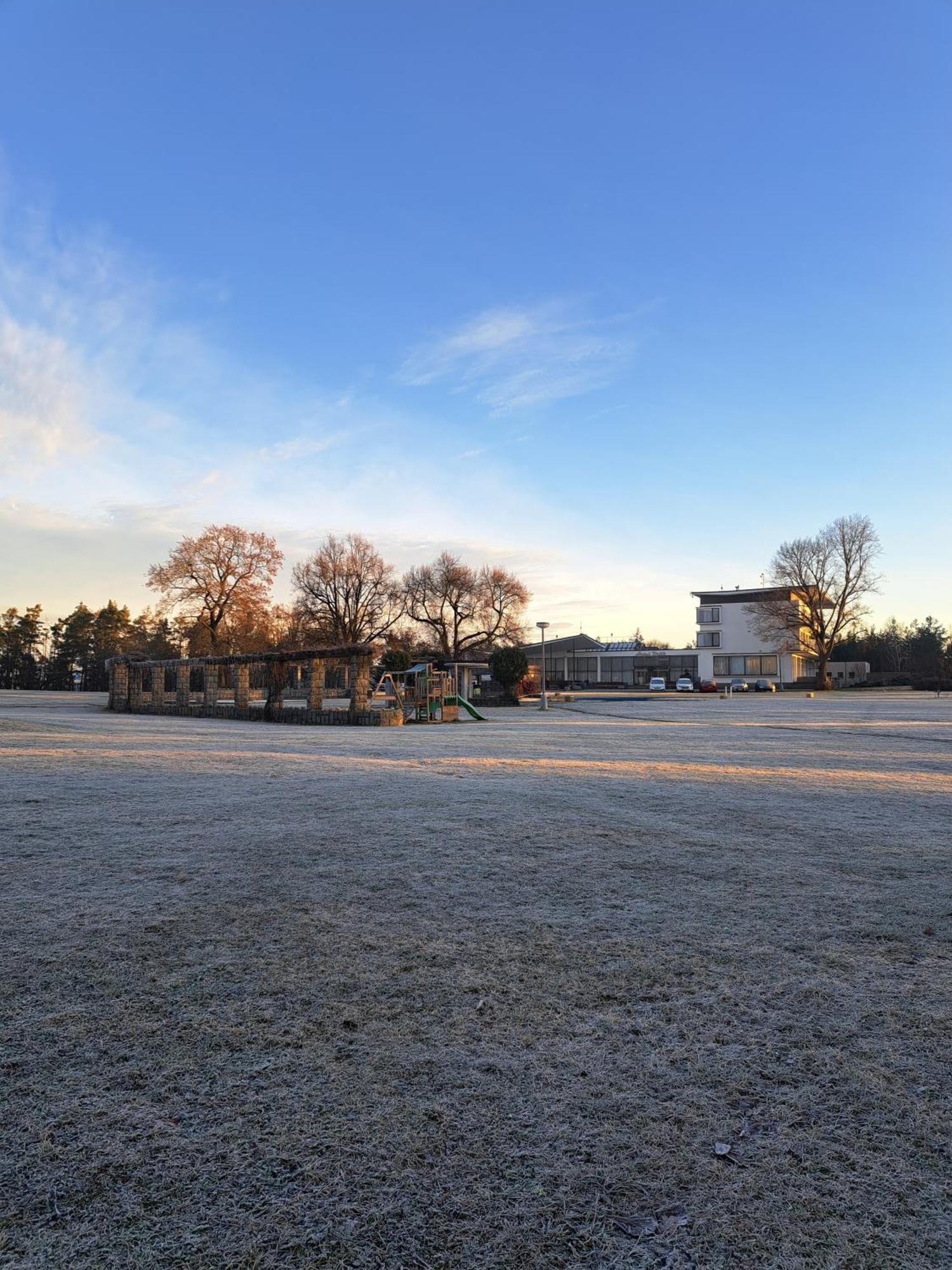 Wellness Hotel Orlik Kozarovice Exterior photo